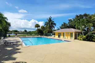 1509 Meadows Cir W, Boynton Beach, FL 33436 - Photo 18