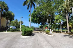 1509 Meadows Cir W, Boynton Beach, FL 33436 - Photo 20