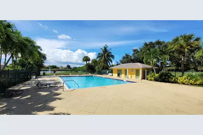 1509 Meadows Circle W, Boynton Beach, FL 33436 - Photo 20