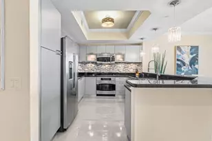 2650 Lake Shore Dr, Riviera Beach, FL 33404 - Photo 8