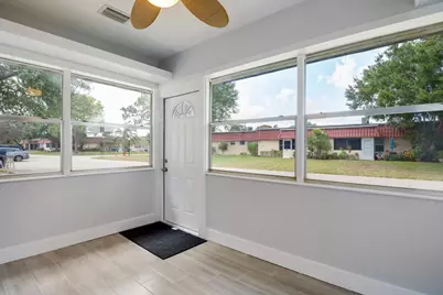 714 Nantucket Circle #B, Lake Worth, FL 33467 - Photo 6