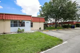 714 Nantucket Cir, Lake Worth, FL 33467 - Photo 4