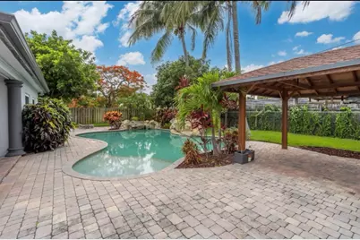 603 SE 7th Avenue, Deerfield Beach, FL 33441 - Photo 24