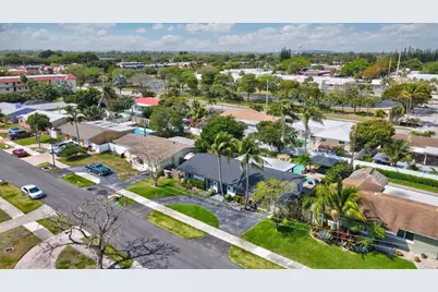 603 SE 7th Avenue, Deerfield Beach, FL 33441 - Photo 32