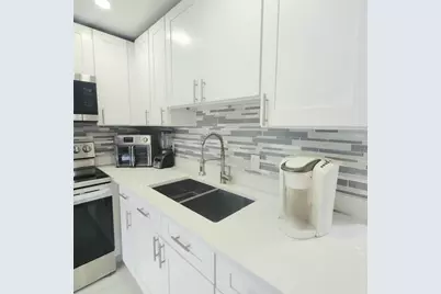 167 Sussex I, West Palm Beach, FL 33417 - Photo 2