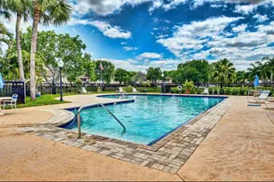 40 Essex Ct, Royal Palm Beach, FL 33411 - Photo 14