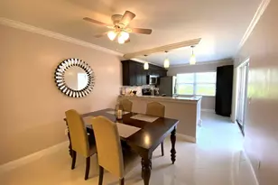 40 Essex Ct, Royal Palm Beach, FL 33411 - Photo 8