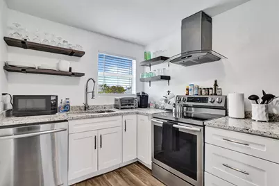 311 SE 3rd Avenue, Delray Beach, FL 33483 - Photo 8