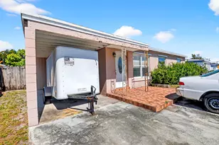 2013 Longwood Rd, West Palm Beach, FL 33409 - Photo 4