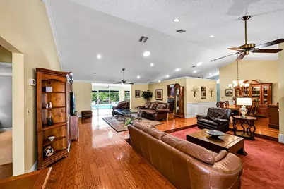 9232 Sun Pointe Drive, Boynton Beach, FL 33437 - Photo 8