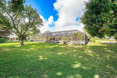 417 N Country Club Drive, Atlantis, FL 33462 - Photo 50