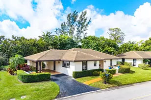 446 Pine Villa Dr, Atlantis, FL 33462 - Photo 2