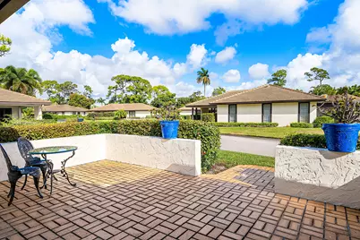 446 Pine Villa Drive, Atlantis, FL 33462 - Photo 10