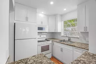 346 Windsor O, West Palm Beach, FL 33417 - Photo 4