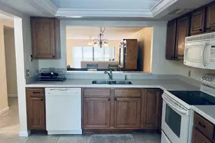 9440 Meadowood Dr, Fort Pierce, FL 34951 - Photo 8