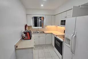 2030 SW 41st Ave, Fort Lauderdale, FL 33317 - Photo 10