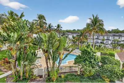 5851 Camino Del Sol #Apt 402, Boca Raton, FL 33433 - Photo 2