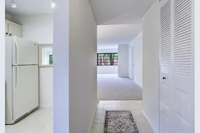 4700 Lucerne Lakes Boulevard #308, Lake Worth, FL 33467 - Photo 4