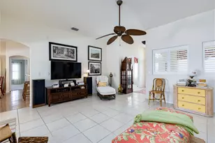 2017 SE Allamanda Dr, Port Saint Lucie, FL 34952 - Photo 10