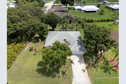 2017 SE Allamanda Drive, Port Saint Lucie, FL 34952 - Photo 4
