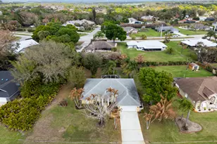 2017 SE Allamanda Dr, Port Saint Lucie, FL 34952 - Photo 2