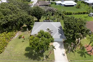 2017 SE Allamanda Dr, Port Saint Lucie, FL 34952 - Photo 4