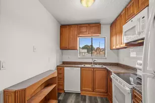 2317 SE Gillette Ave, Port Saint Lucie, FL 34952 - Photo 20