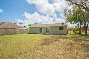 2317 SE Gillette Ave, Port Saint Lucie, FL 34952 - Photo 32