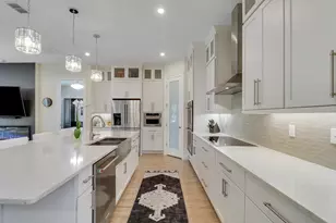 2475 NE Evinrude Cir, Jensen Beach, FL 34957 - Photo 30