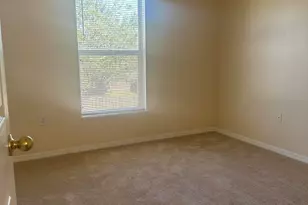 1673 SW Schleicher Ln, Port Saint Lucie, FL 34984 - Photo 4