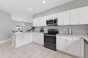 525 NW 12th Ave, Boynton Beach, FL 33435 - Photo 8