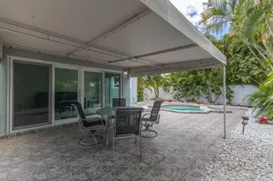 498 NE 47th St, Boca Raton, FL 33431 - Photo 12