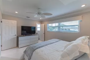 498 NE 47th St, Boca Raton, FL 33431 - Photo 18