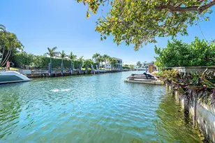 784 Dover St, Boca Raton, FL 33487 - Photo 40