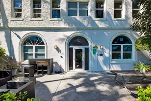 802 Euclid Ave, Miami Beach, FL 33139 - Photo 2