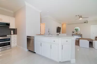 12616 Shoreline Drive, Wellington, FL 33414 - Photo 10