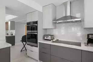 10180 W Bay Harbor Dr, Bay Harbor Islands, FL 33154 - Photo 18