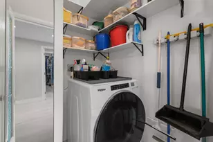 10180 W Bay Harbor Dr, Bay Harbor Islands, FL 33154 - Photo 30