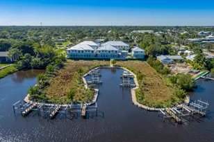 4692 SE Manatee Way, Stuart, FL 34997 - Photo 2