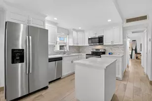 60 Brittany, Delray Beach, FL 33446 - Photo 2