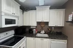 142 Normandy C, Delray Beach, FL 33484 - Photo 8