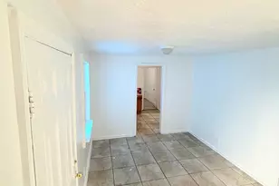 804 Ridgewood Dr, West Palm Beach, FL 33405 - Photo 2