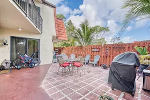 3838 Victoria Dr, West Palm Beach, FL 33406 - Photo 10