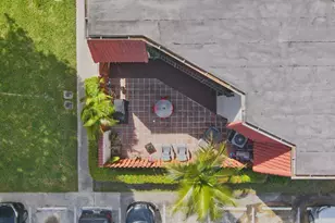 3838 Victoria Dr, West Palm Beach, FL 33406 - Photo 6