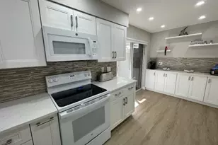 7669 Springwater Pl, Boynton Beach, FL 33437 - Photo 2