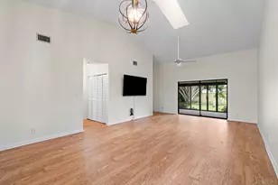 7711 SE Sugar Sand Circle E, Hobe Sound, FL 33455 - Photo 6
