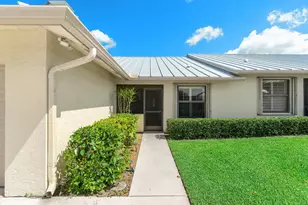 7711 SE Sugar Sand Circle E, Hobe Sound, FL 33455 - Photo 2