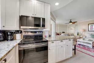 275 Palm Ave, Jupiter, FL 33477 - Photo 8