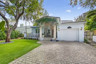 1020 SE 11th St, Fort Lauderdale, FL 33316 - Photo 2
