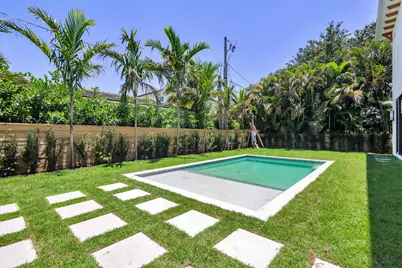 261 Rutland Boulevard, West Palm Beach, FL 33405 - Photo 18